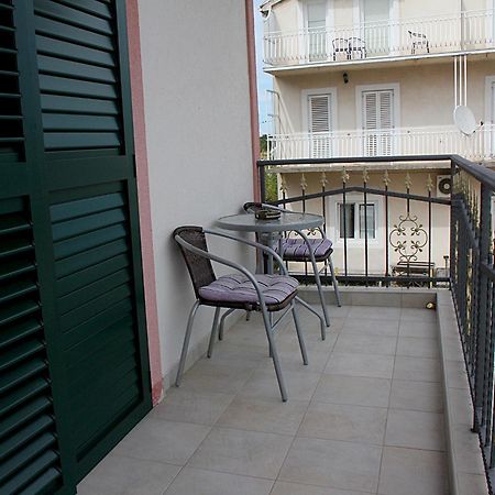 Apartmani Krka Rooms Lozovac Rum bild